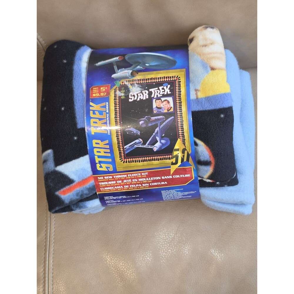 Star Trek TOS Spock Captain Kirk No Sew Fleece Throw Kit 43" × 55"  Finished